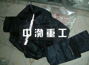 雨衣、雨鞋